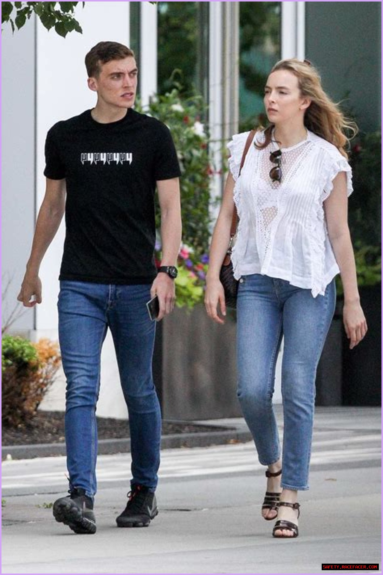 Exploring Jodie Comer’s Love Life: Who Is The Jodie Comer Couple?